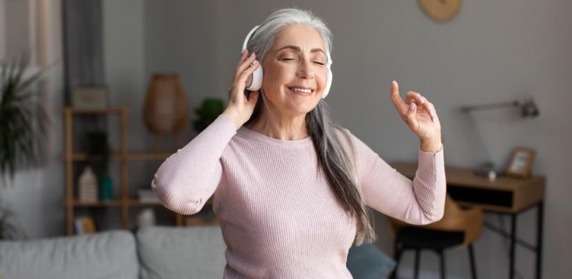 5 Health Benefits of Music to Stay Youthful